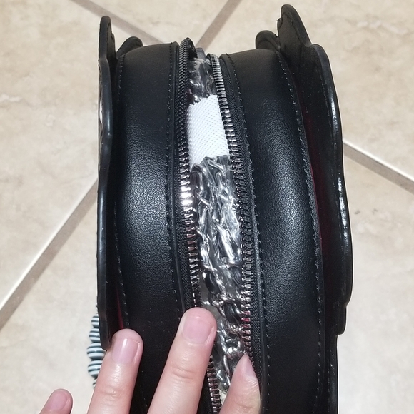 Emily The Strange Cameo Crossbody Bag - Picture 2 of 3